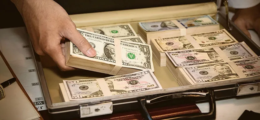 Abogado especializado en contrabando de efectivo a nivel nacional | Abogado defensor en casos relacionados con el formulario 105 de la FinCEN-imagen